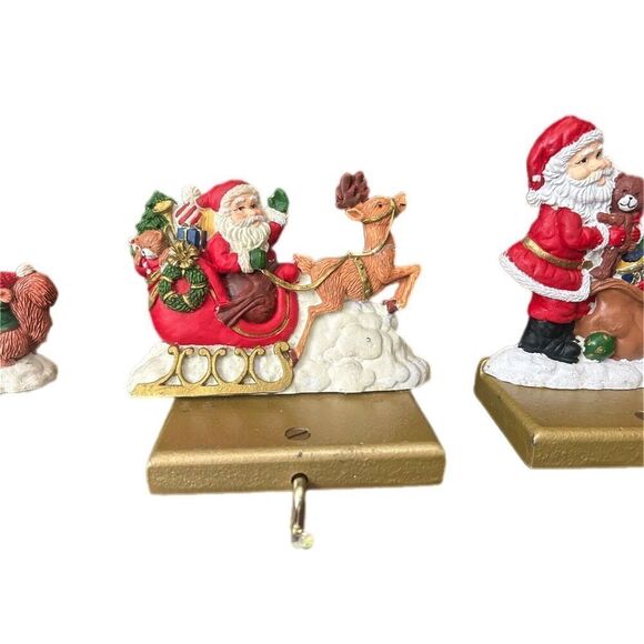 Lot Of 4 Vintage Cast Iron Santa Nutcracker Reindeer Christmas Stocking Holders - Picture 3 of 6